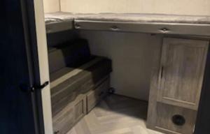 2021 Forest River RV Wildwood Heritage Glen Hyper-Lyte 29XBHL RV rental photo 7