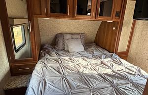 Luxury Bunkhouse Camper – Pet & Family Friendly