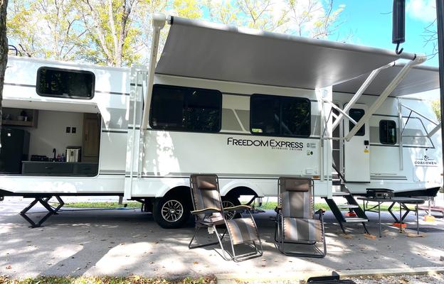 2025 Freedom Express 1.5 Bath, Fully Equipped!