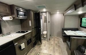 2020 Dutchmen RV Coleman Lantern LT Series 18FQ