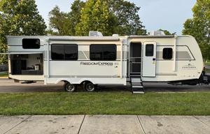 2025 Freedom Express 1.5 Bath, Fully Equipped!