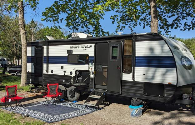 '24 Cherokee Grey Wolf Bunk House - Delivery ONLY