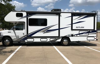 2021 BRAND NEW WINNEBAGO OUTLOOK
