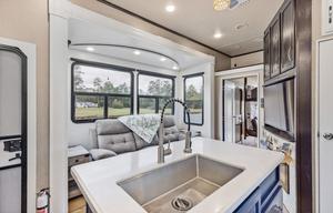 2018 Grand Design Momentum 351M ( Delivery Only)