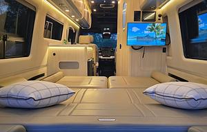 2026 Airstream 24GL Luxury AWD Camper
