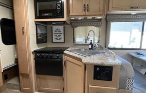 Clean, Cozy, Family-Friendly Camper(Fully Stocked)