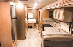 2019 Thor Motor Coach Hurricane 34J