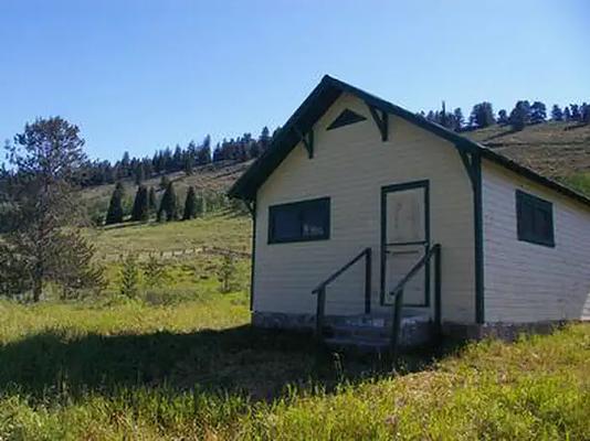 001, Loop: MCCAIN CABIN