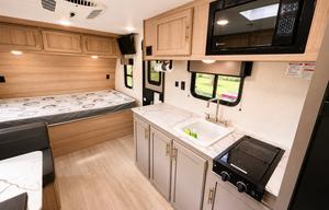 2025 KZ Sportsman 21ft Camper, Lightweight + Solar