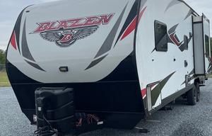 2019 Pacific Coachworks Blazen 28FS