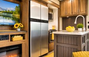2 Bedroom/2 Bath w tub Luxury Fifth WheelGWTX 2797