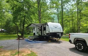 2019 Forest River RV Surveyor 295QBLE RV rental photo 3