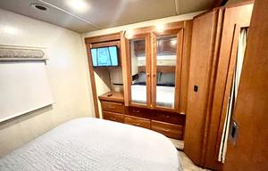 Get Out of Town 2018 Winnebago Sunstar 31BE