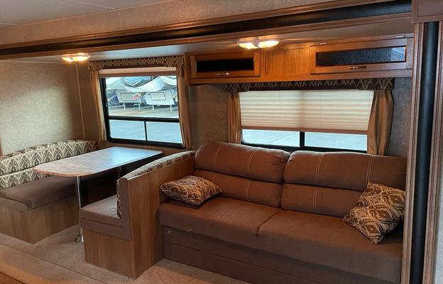 2017 Coachmen RV Catalina SBX 261BH