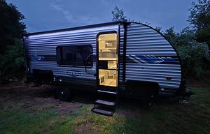 AR's Salaam fsx 179DBK (off-grid capable)