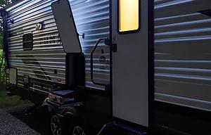 2023 Puma 28BHFQ RV rental photo 4