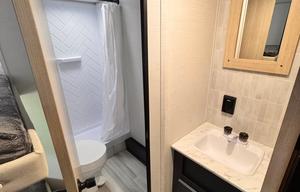 *NEW* Easy Family Camping – 2024 Avenger 25BH