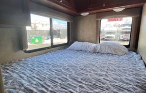 EDWARD - 2014 Winnebago Chalet WF-224VR