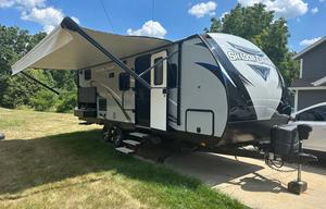 2020 Cruiser Shadow Cruiser 240BHS