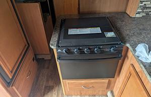 2011 Fleetwood RV Storm 32BH RV rental photo 28