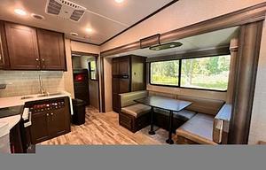 2021 Grand Design Reflection 28BH RV rental photo 7