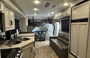 Family - Friendly 32 ft Class C - No Burning Man