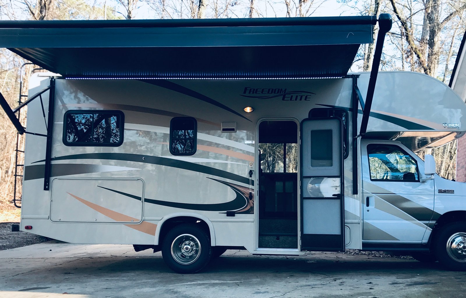 2017 Thor Motor Coach Freedom Elite 23H