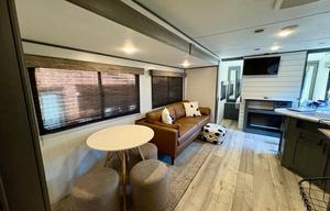 Camper For Rent – Sleeps 7 Comfortably!