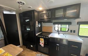 2022 Cherokee Grey Wolf 22MKSE