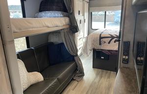 33ft Sunseeker special Bunkhouse Edition - "Sonny"