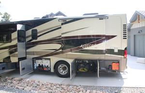 2011 Tiffin Motorhomes Allegro RED with Starlink!