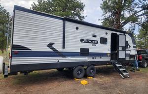 2021 CrossRoads RV Zinger Lite