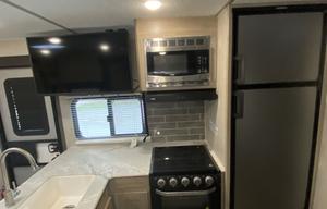 Luxury On Wheels: Fully Equipped for Adventure!