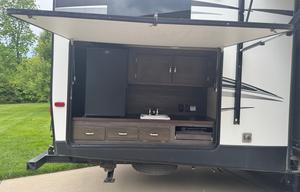 The Meramec – Outdoor Escape Camper