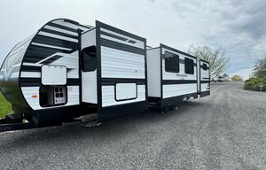 2024 Grand Design Transcend Xplor 33ft Luxury BH
