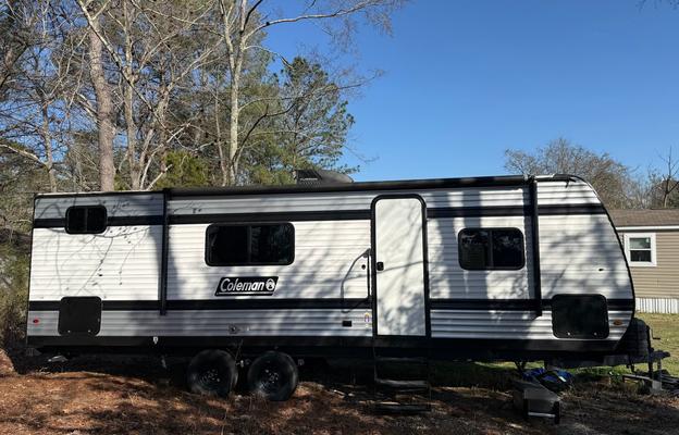 2025 Keystone RV Retreat 391CLDL RV rental photo 1