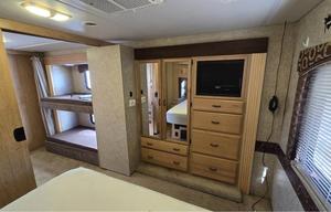 2011 Thor Motor Coach Hurricane 34B