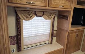 2007 Newmar Kountry Star 4002 RV rental photo 13