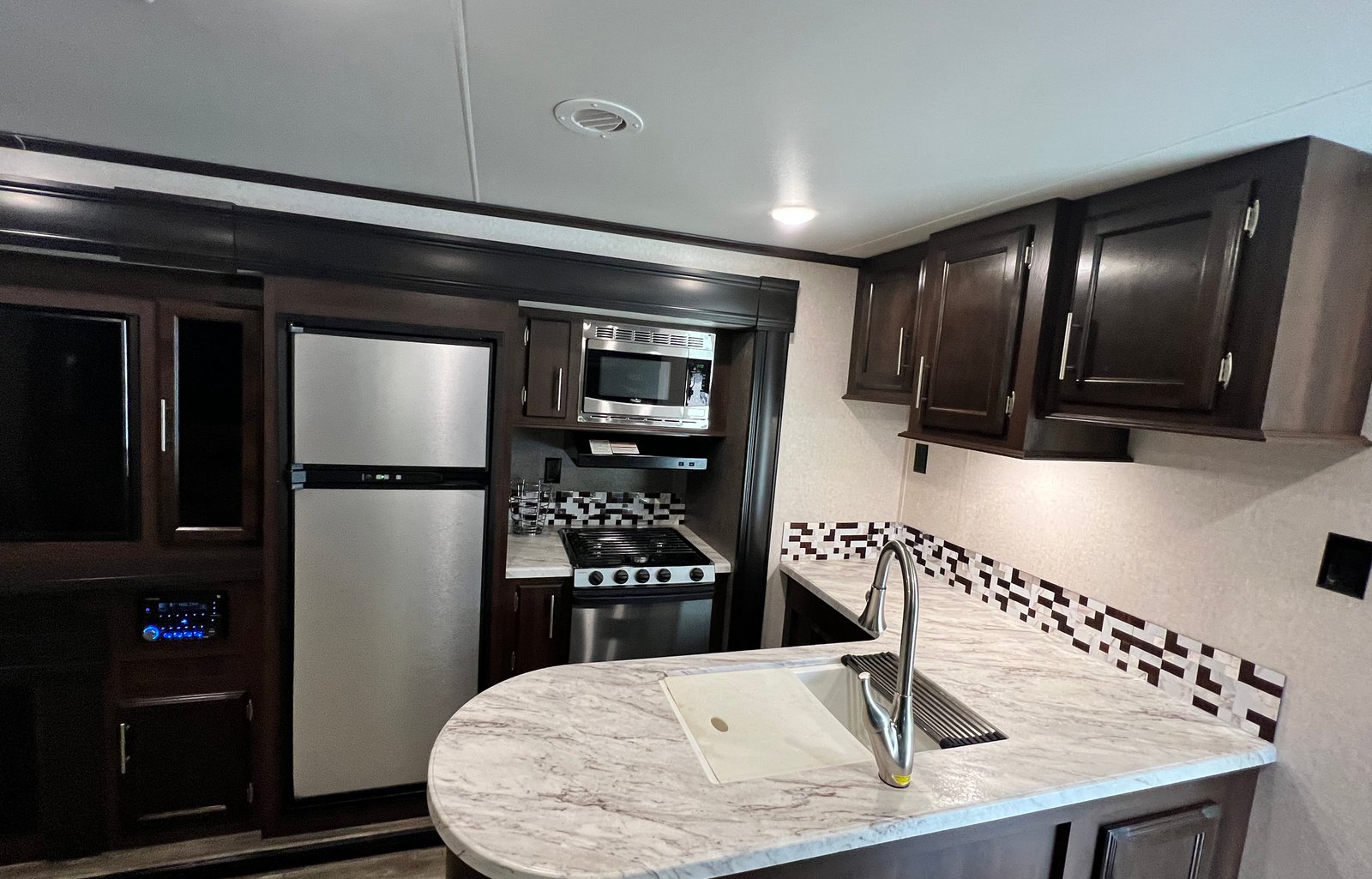 Gumpa's Getaway - Fully stocked and pet friendly!