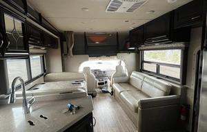 'Quinn' 2018 Thor Motor Coach Quantum WS31