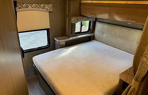 2018 Thor Axis Class A | UNLIMITED MILES  SLEEPS 6