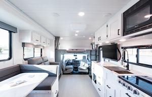 2022 EAST TO WEST Entrada 2900DS