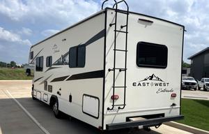 2022 East to West Entrada 2700NS