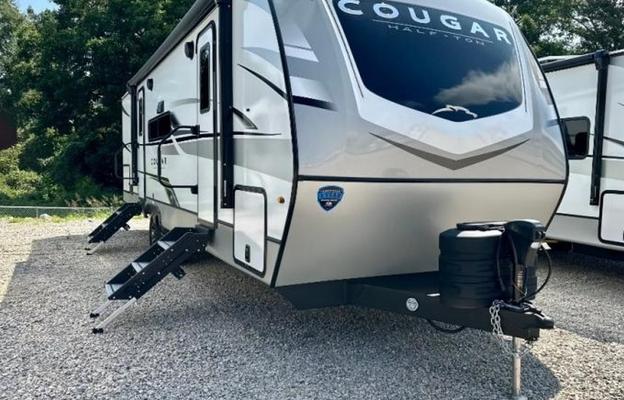 Jeff and Jen's Cougars Den II