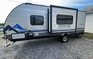 2022 Coachmen RV Catalina Summit Series 7 184FQS