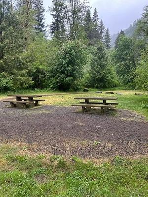 Rocky Bend Group Site, Loop: