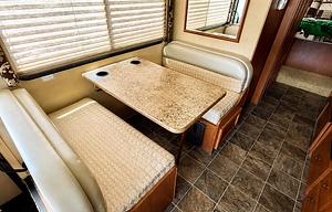 2011 Thor Motor Coach Windsport 30Q
