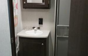 Clark's Comfy Camper-sleeps 9