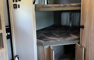 2021 Minnie Winnie with Full Size Bunks!