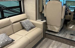 2023 Pursuit 31 BD RV rental photo 15